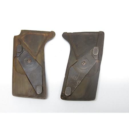 Paire de plaquettes pistolet Le Francais 9 mm ref 740