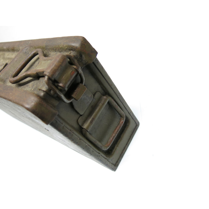 Boite a munitions acier MG 34/42  ref  102
