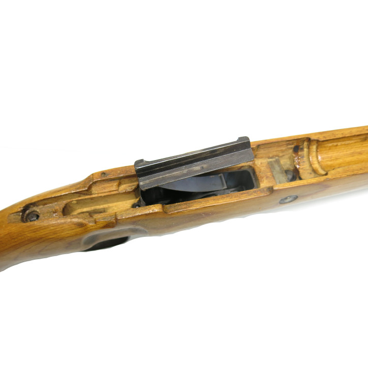 Superbe crosse en bois lamellé originale pour fusil Mauser 98K avec ferrures au numero