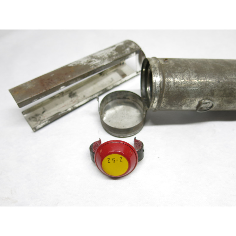 Boite avec 1 Petard RUGGIERI a griffe de 45  pour rail 