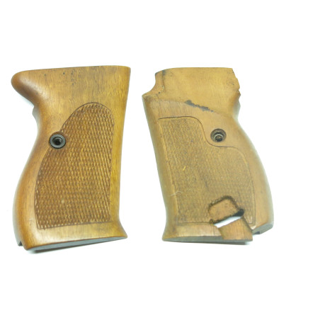 Paire de plaquettes bois pistolet  P38 ref 99