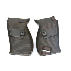 Rare paire de plaquettes tole d'acier pistolet  P38 