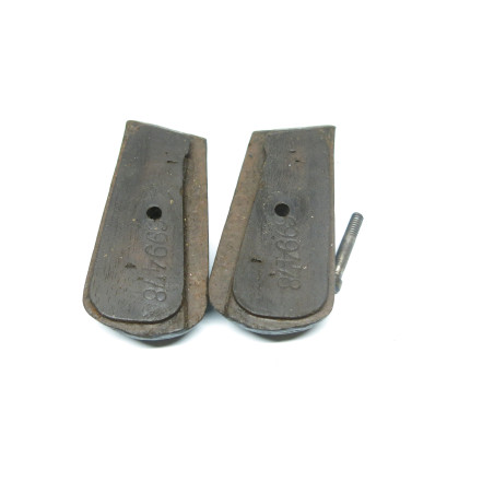 Plaquettes de crosse  originales  C96 BOLO ref 188