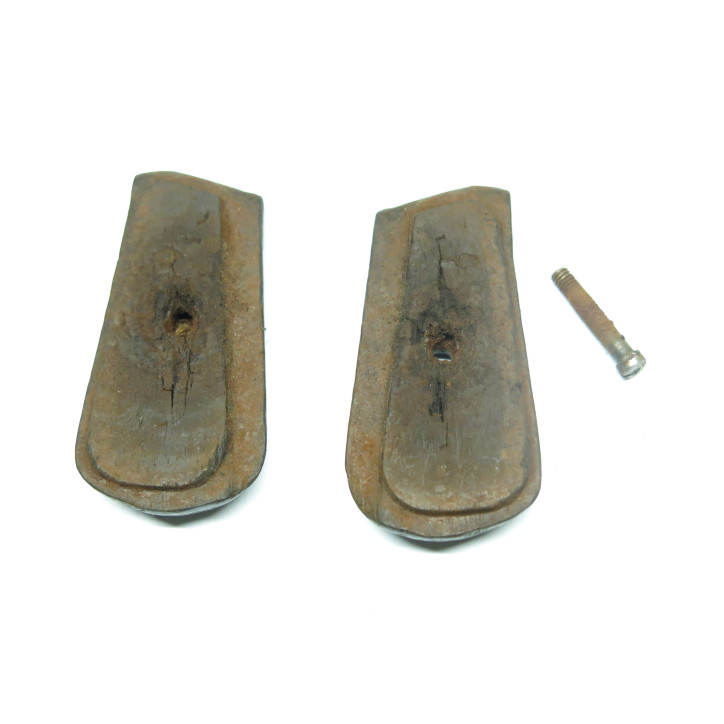 Plaquettes de crosse  originales  C96 BOLO ref 222