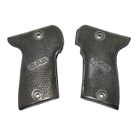 Paire de plaquettes pistolet MAB modele C calibre 7.65