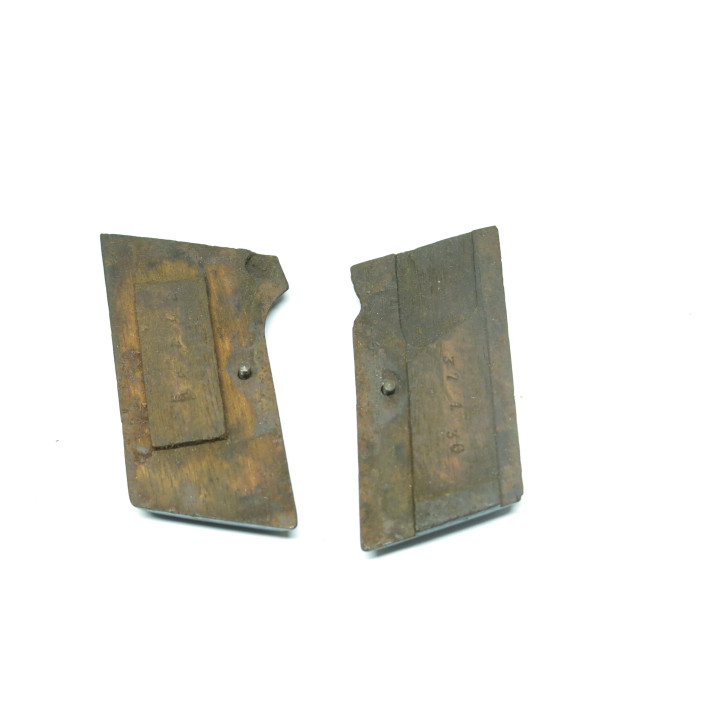 Plaquettes de crosse pistolet BEHOLLA  ref  60 avec vis