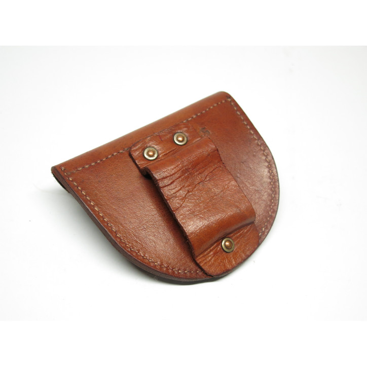 Pouch cuir a munitions  revolver Webley 455 