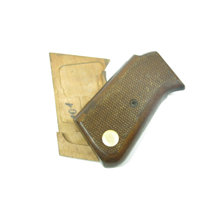 Plaquettes  bois Mauser HS 22  ref 100