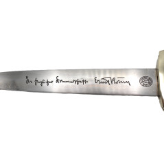 Coffret de présentation et sa dague d'honneur SA 1933 dédicacée