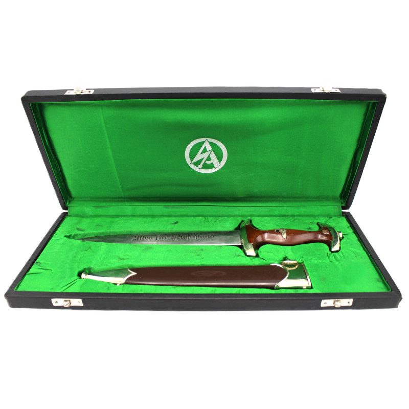 Coffret de présentation et sa dague d'honneur SA 1941 RZM Coffret de présentation et sa dague d'honneur SA 1941 RZM