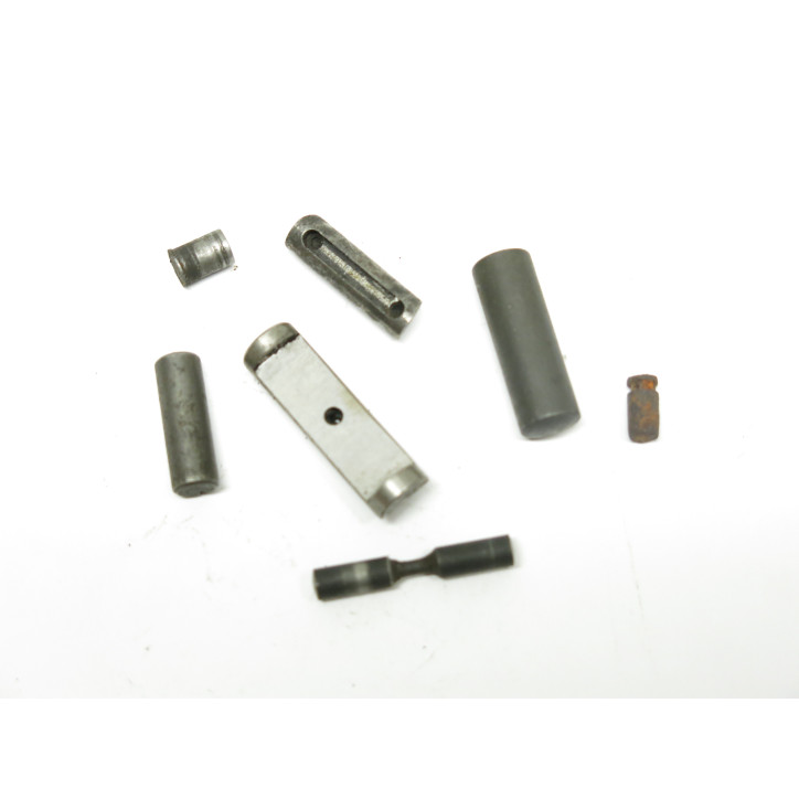 Lot de pièces FAMAS