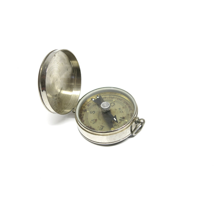 Belle boussole Française officier  ref 158  box 243
