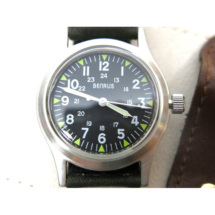 Montre commemorative Benrus 39/45 ref 78    box 261