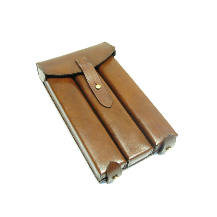 Porte chargeur  en cuir PM MP 18 Allemand ref bab 26