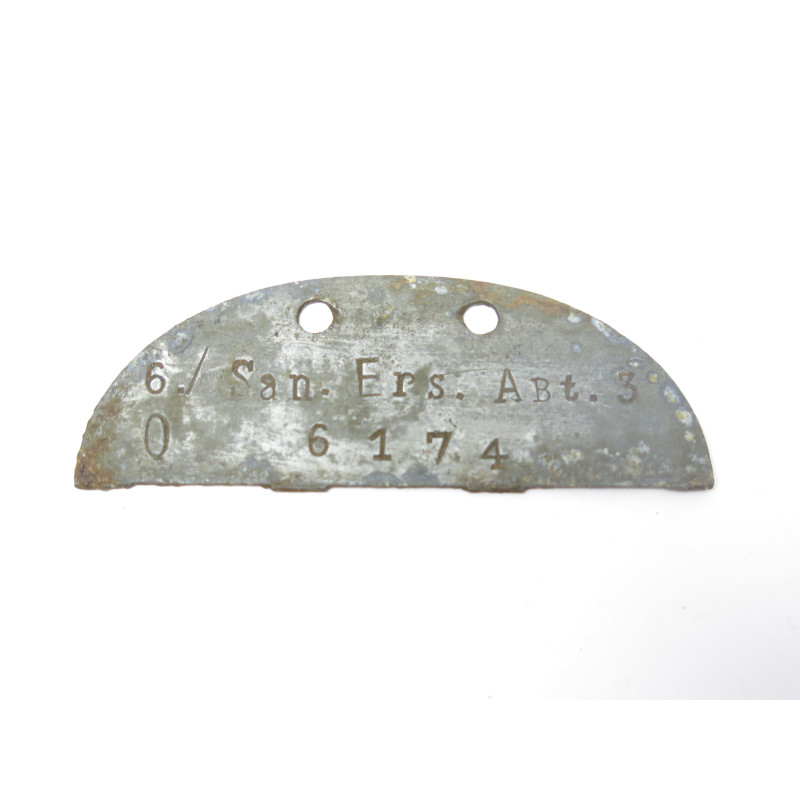 Demi plaque identification originale Allemande Normandie  ref 600    box 232
