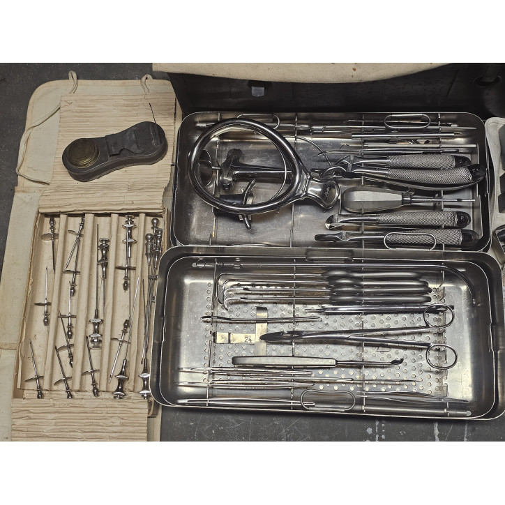 Caisse complète Chirurgien Allemand WH 1943 Truppenbesteck