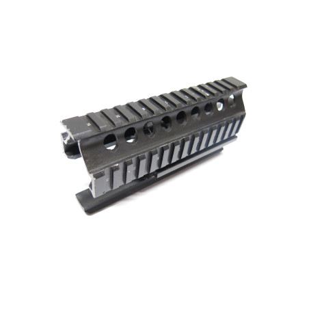 Garde main tactical AK 47 ref 200     box 245