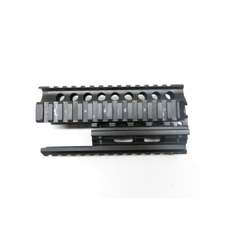 Garde main tactical AK 47 ref 200     box 245