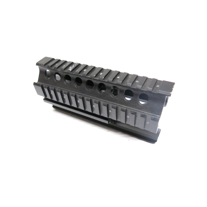 Garde main tactical AK 47 ref 200     box 245
