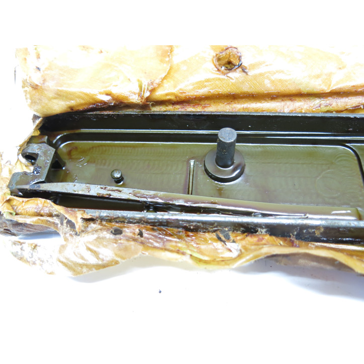 Couvercle Mit calibre 50  neuf dans le papier gras  ref  998    box  347