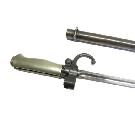 Baionnette originale  a quillon fusil LEBEL avec son fourreau   ref 777
