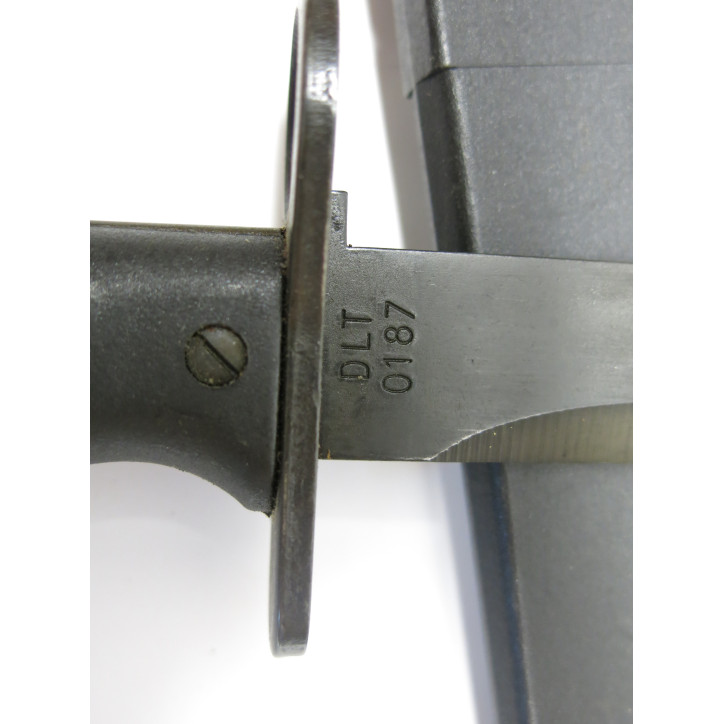 Baïonnette pour Famas avec fourreau réf 666