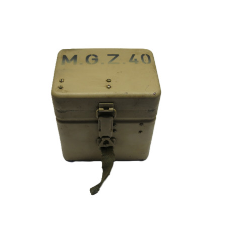 Boite pour lunette MG 34 /42   ref 357