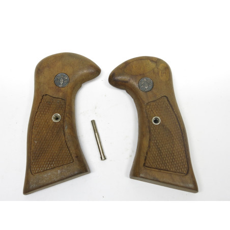 Plaquettes de crosse Bois revolver Llama ref 36          box 217