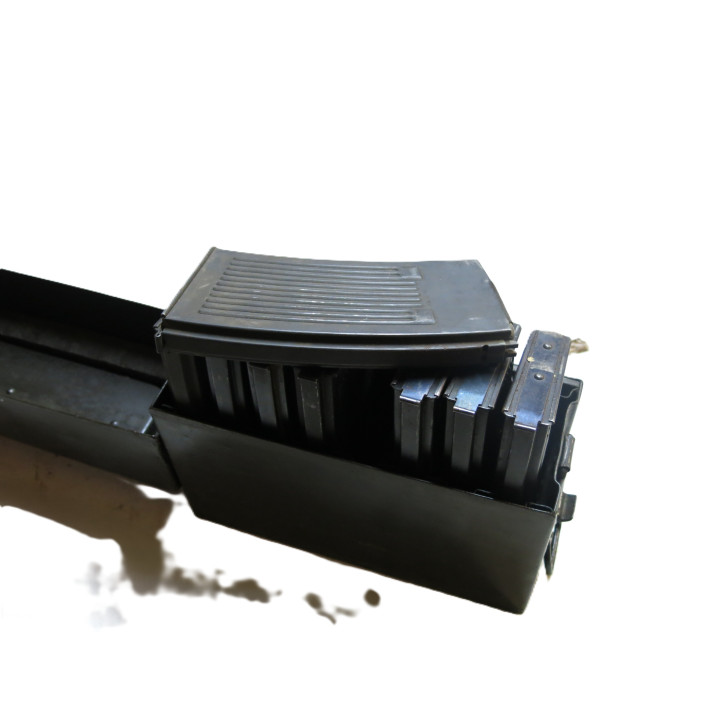 Boite avec 8 chargeurs neutralisés MG 13 BSW1938