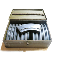 Boite avec 12 chargeurs neutralisés FM BREN ww2