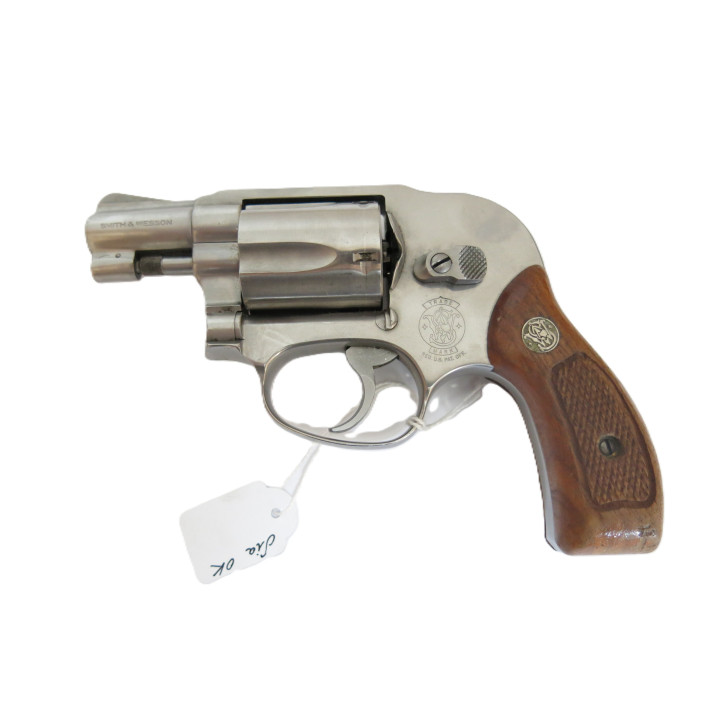Revolver Smith et Wesson Boduguard inox calibre 38 sp   categorie B