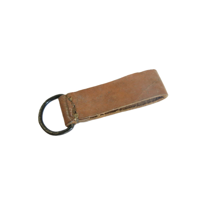 Passant de suspension cuir pour ceinturon ref 340       box 290