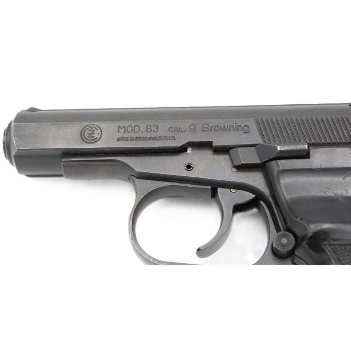 Pistolet CZ 83 Calibre 9 Browning (380 ACP) Pistolet CZ 83 Calibre 9 Browning (380 ACP)