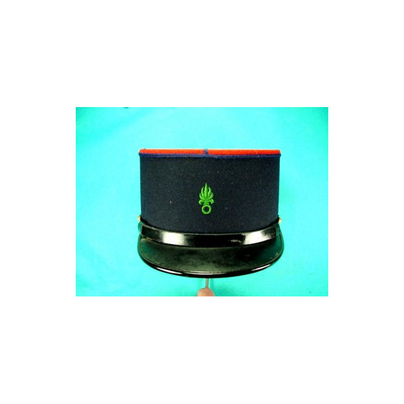 Képi de la Légion étrangère modèle 1935/46;  grenade de couleur vert creuse