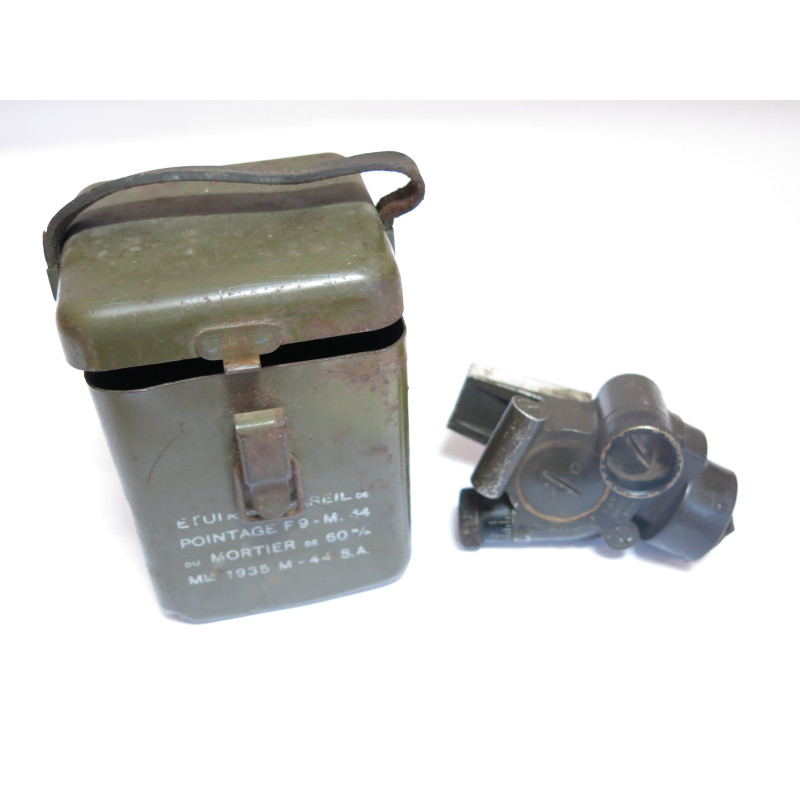Lunette de pointage Mortier de 60 mm modele 1935 M44 avec sa boite