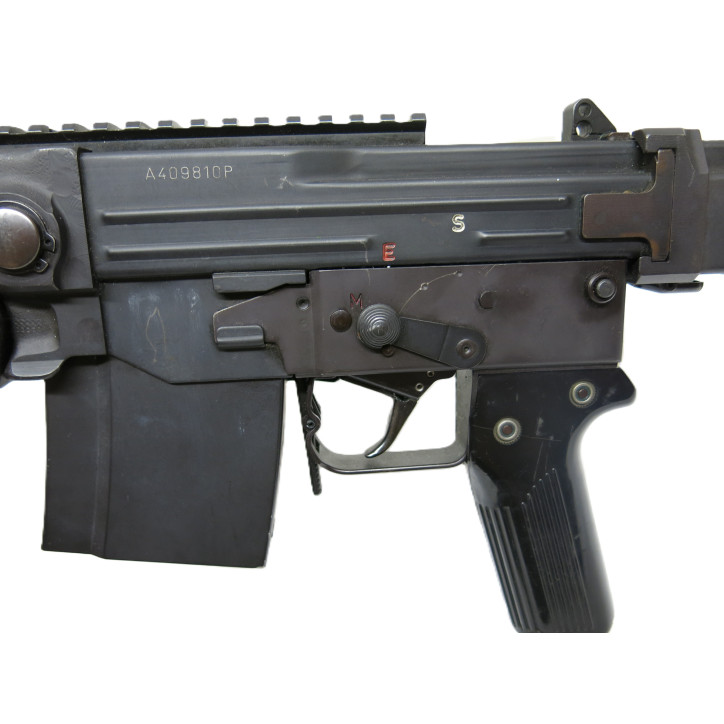 Fusil STG 57 Suisse neutralisé  etat neuf